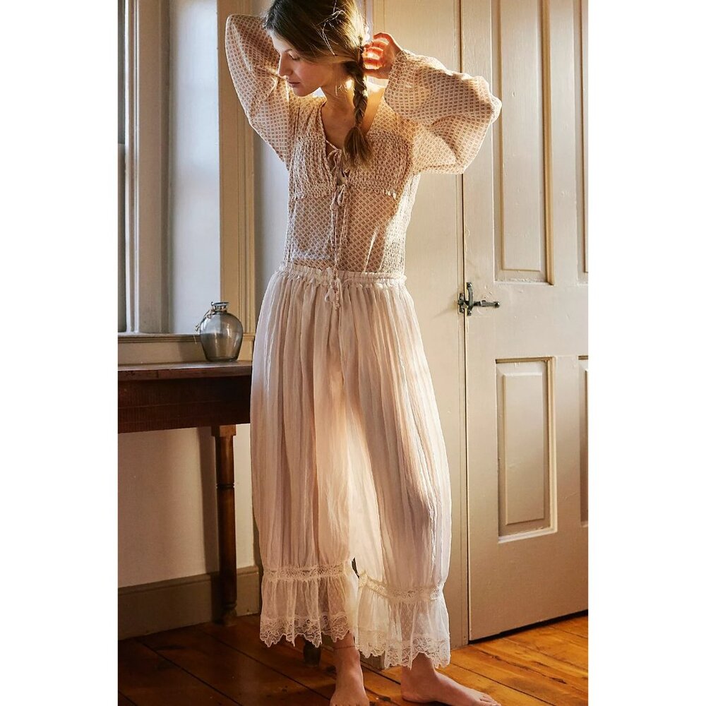 Free People Forever Young Sleep Capri Pants Ivory Lace Trim XS New With Tags - Picture 15 of 16